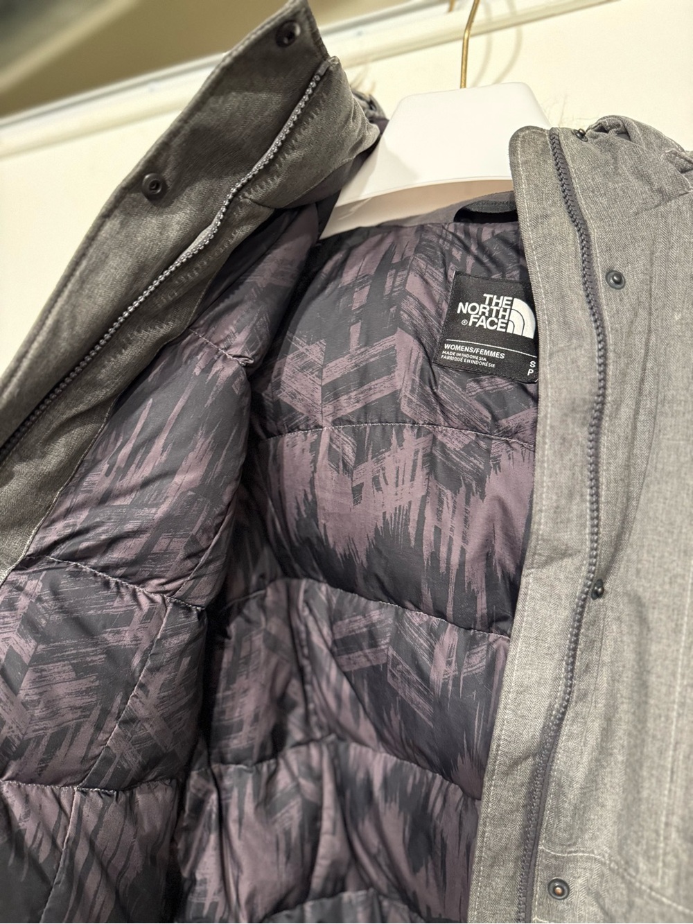 The North Face Artic Hyvent Parka Gray Faux Fur Hooded Goose Down Filled Coat - Picture 4 of 5